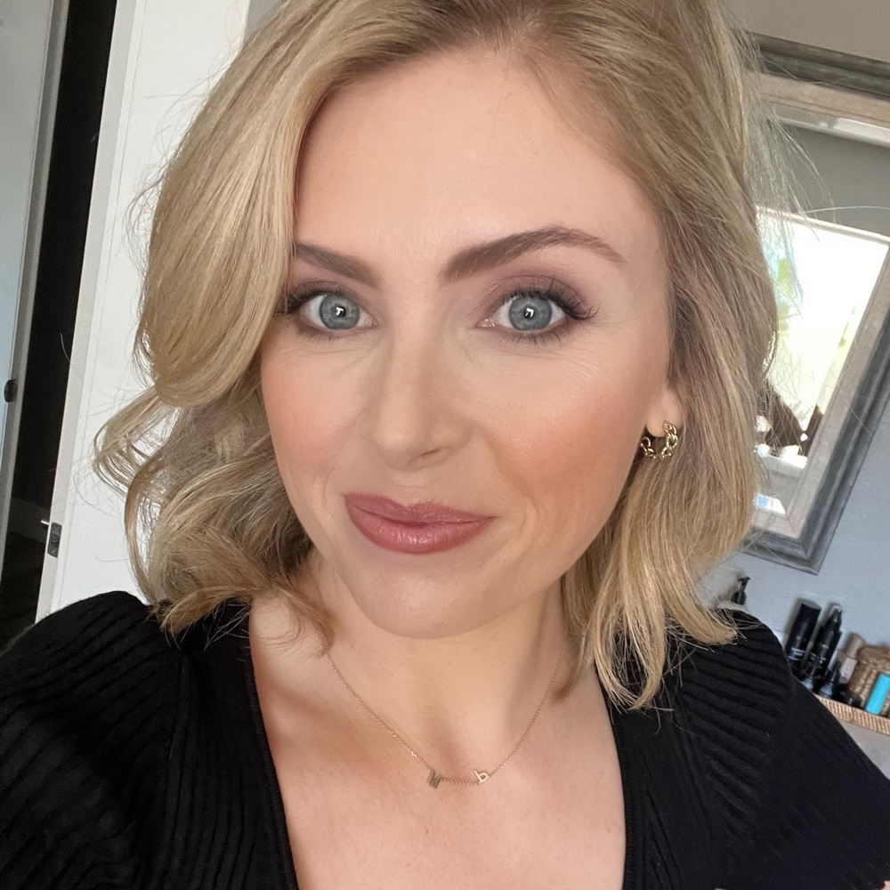 Meet your Posher, Casey